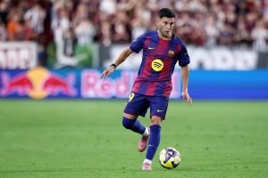 Atacantul tânăr al Barcelonei așteaptă debutul împotriva Valencia.