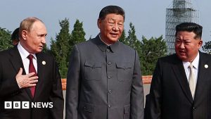 Liderii mondiali se reunesc pentru a arăta puterea la parada militară în China
