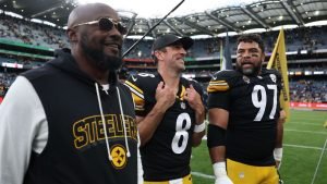 Tomlin inspiră Steelers la victorie în memoria lui Rooney