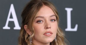 Sydney Sweeney oferă o rară actualizare a vieții sale în mijlocul controversei cu American Eagle și al zvonurilor despre o posibilă idilă.