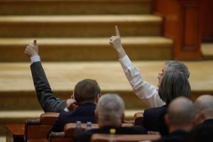 Cum și-ar exprima deputații partidelor PSD, USR, AUR și UDMR opinia despre proiectul de lege pentru criminalizarea avortului
