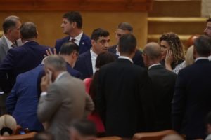 AUR avertizează că va contesta la CCR inițiativele de reformă ale Guvernului Bolojan: „Cei care distrug democrația sfidează voința poporului român”
