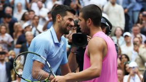 Alcaraz îl învinge pe Djokovic cu o victorie istorică