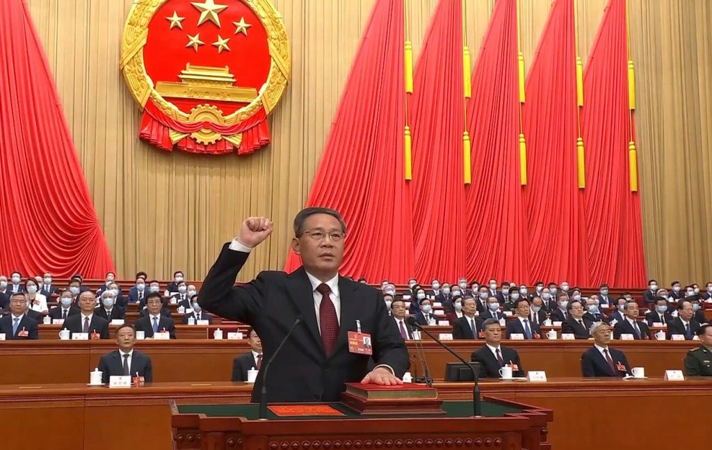 [ad_1] Premierul chinez Li Qiang a avertizat vineri împotriva unei reîntorceri către o „mentalitate a războiului rece” și și-a exprimat susținerea pentru coeziunea internațională și comerțul liber, într-o critică subtilă adresa Statelor Unite, în cadrul discursului susținut la Adunarea Generală a Organizației Națiunilor Unite