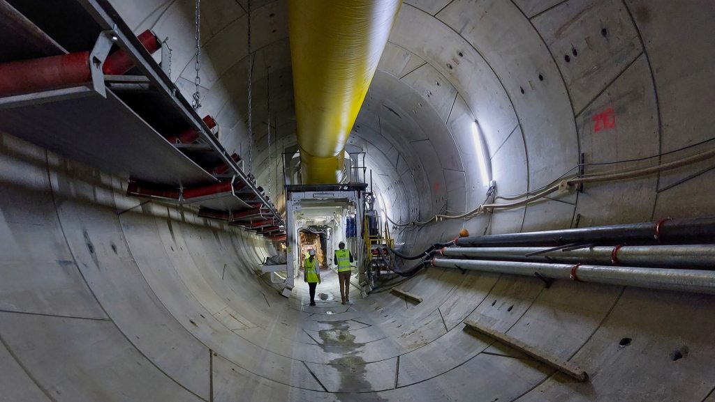 „Cârtițele M6” | ProInfrastructură: „Lucrările avansează continuu, în trei ture cu echipe de câte 30 de experți”