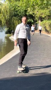 „Promisiunea Primarului Stelian Bujduveanu: Aleea din Parcul Herăstrău va fi reparată în două săptămâni”