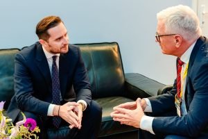 „Primarul Stelian Bujduveanu se întâlnește cu omologul său din Poznań, Jacek Jaśkowiak”