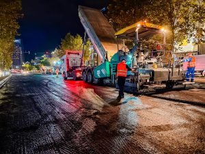 „Primarul Stelian Bujduveanu anunță începerea lucrărilor de refacere a carosabilului pe bulevardele principale ale orașului”