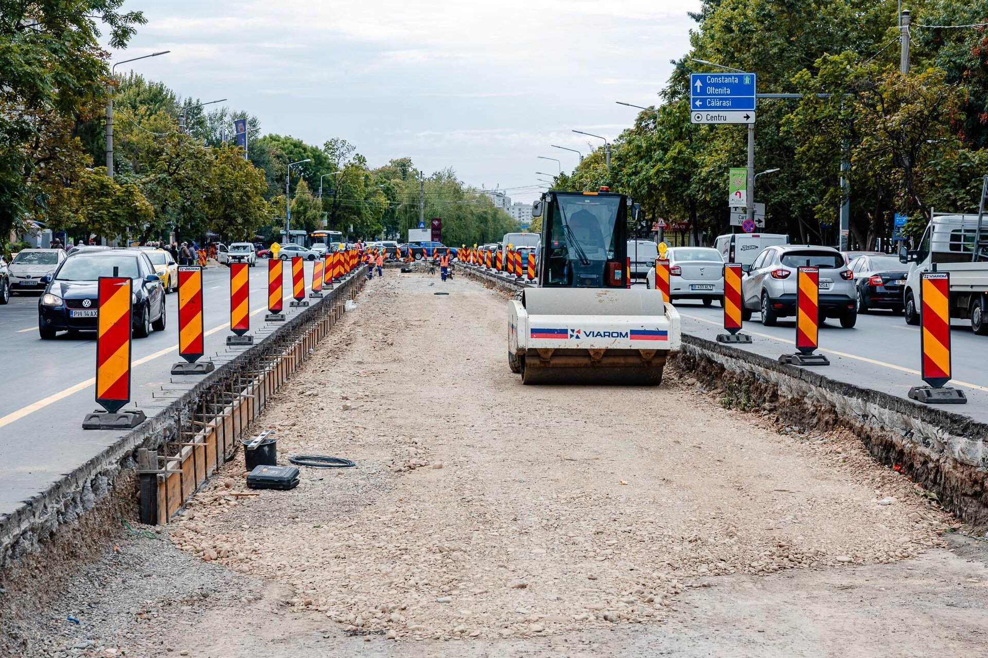 [ad_1] Proiectul de modernizare a liniei de tramvai de pe Bulevardul Chișinău avansează Lucrările de modernizare a liniei de tramvai de pe Bulevardul Chișinău au început să progreseze, atingând o realizare de aproximativ 25% din proiect