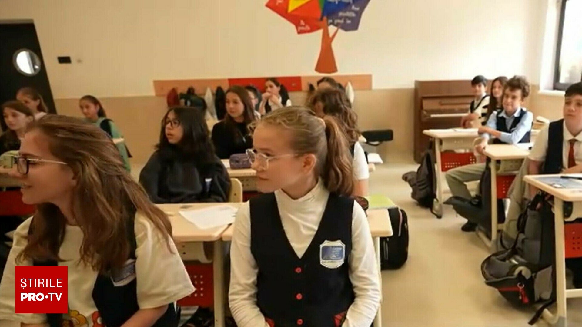 Patru tipuri de burse pentru elevi, aprobate de guvern.