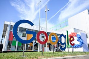 Serviciile Google, inclusiv Youtube și calendar, au intrat în$this->shed(ActionEvent;ynı anda)