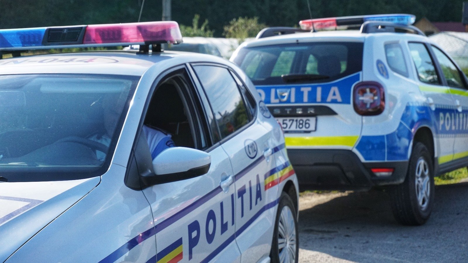 Polițiștii l-au identificat pe șoferul vinovat de accident și fugă.