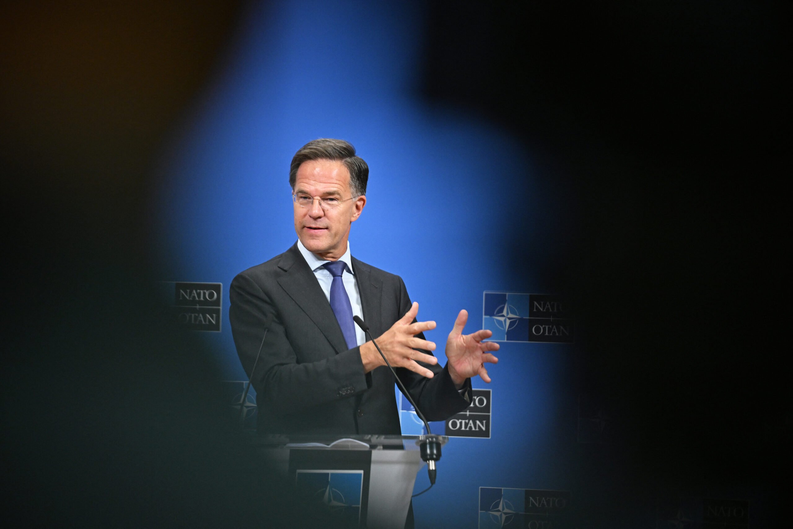 Reacția Alianței Nord-Atlantice a fost promptă și fermă.