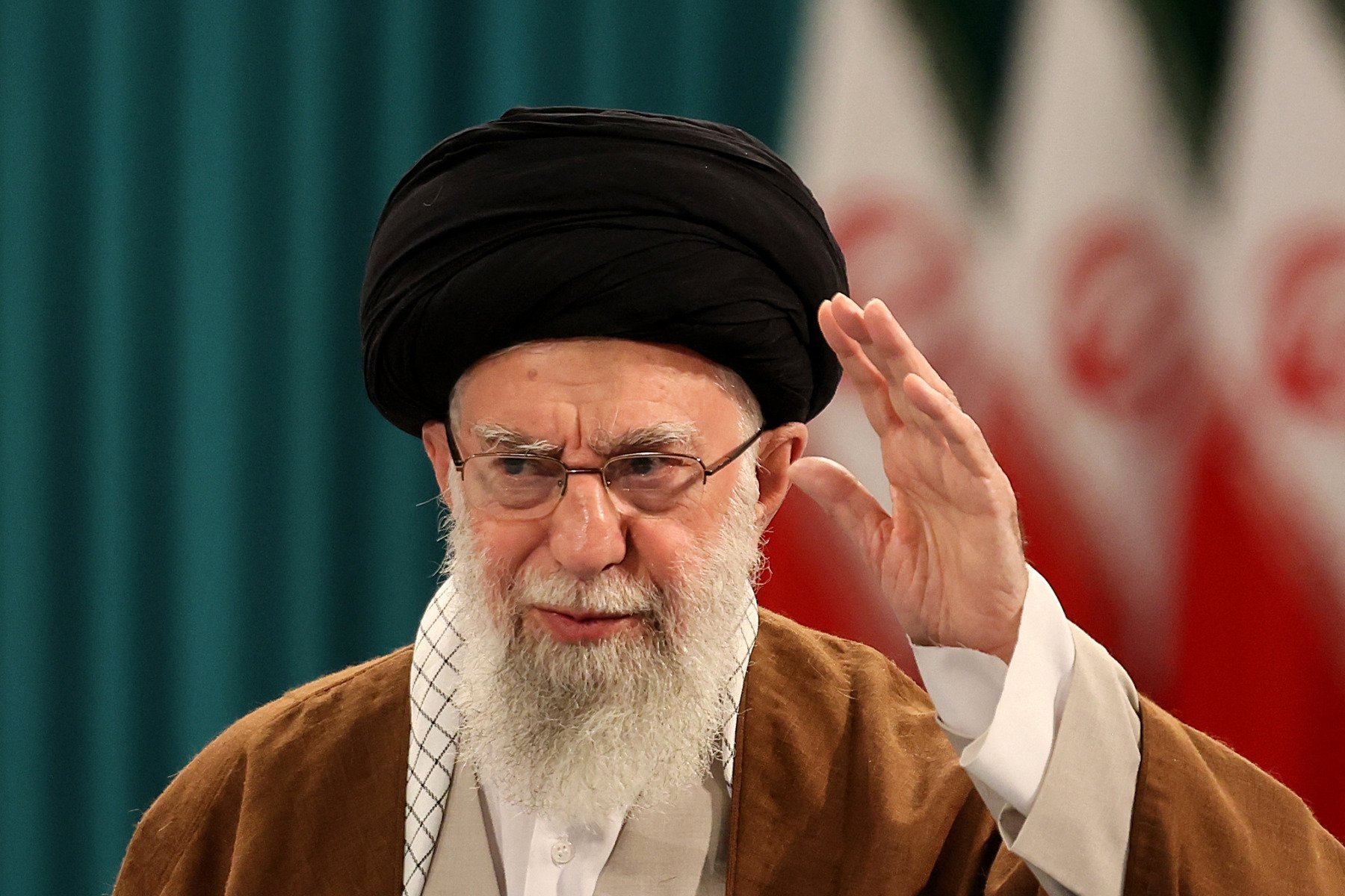 [ad_1] Ghidul suprem al Iranului, ayatollahul Ali Khamenei, a făcut un apel duminică pentru creșterea producției de petrol a țării și pentru diversificarea piețelor de export