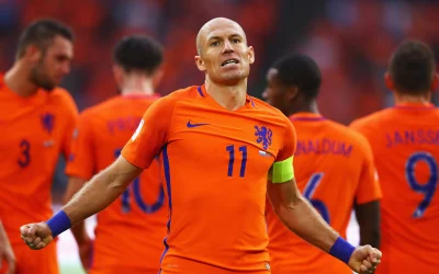 Arjen Robben has now started playing padel after retiring from football around four years ago (Image via Getty)