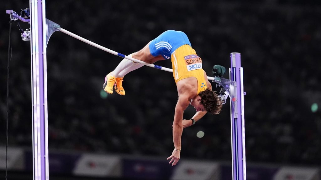 Armand-Duplantis-passe-6-30m-nouveau-record-du-monde-aux-championnats-du-monde-le-15-septembre-2025.jpeg