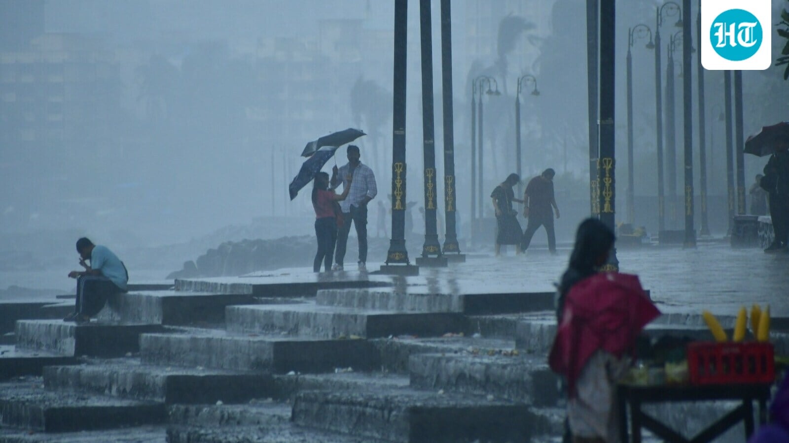 Avertizare de ploaie la Mumbai, școli închise în Palghar