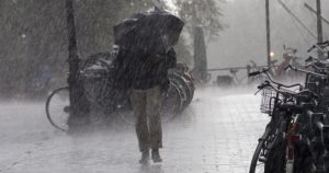 Avertizare meteo: cod galben de furtuni în 8 județe