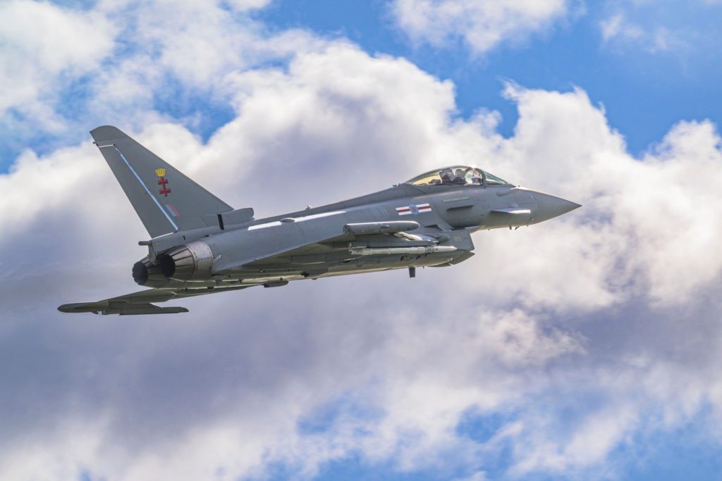 [ad_1] Avioane de vânătoare britanice au survolat Polonia ca parte a unei misiuni menite să consolideze flancul estic al NATO, după ce drone rusești au pătruns în spațiul aerian polonez în cursul acestei luni, conform unei declarații a Ministerului britanic al Apărării, citată de o agenție de știri