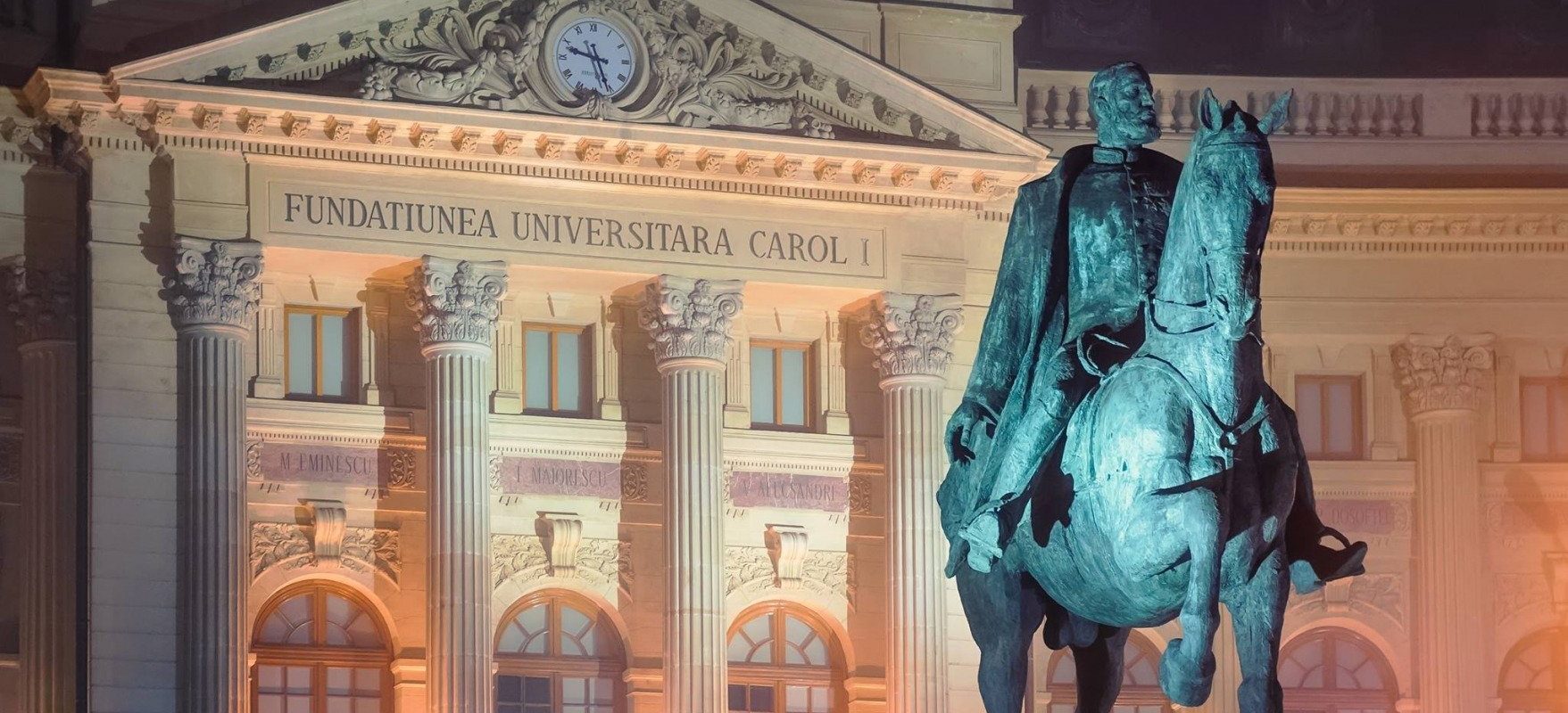 Biblioteca-Centrală-Universitară.jpeg