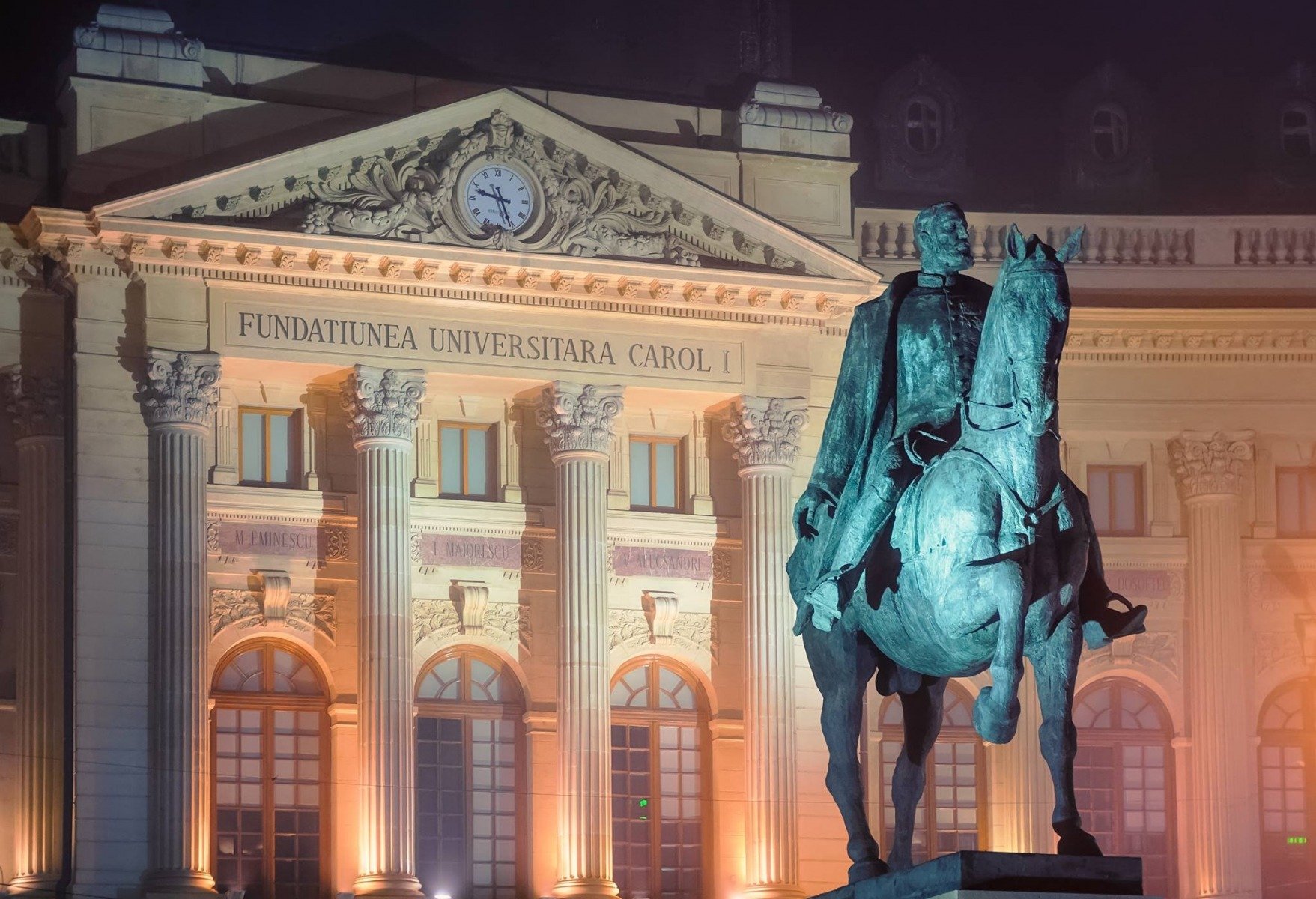 Festivalul Internațional de Poezie de la București va aduce începând de luni poeți remarcabili din peste 30 de națiuni, cu participarea autorilor Ana Blandiana, Nora Iuga și Radu Vancu