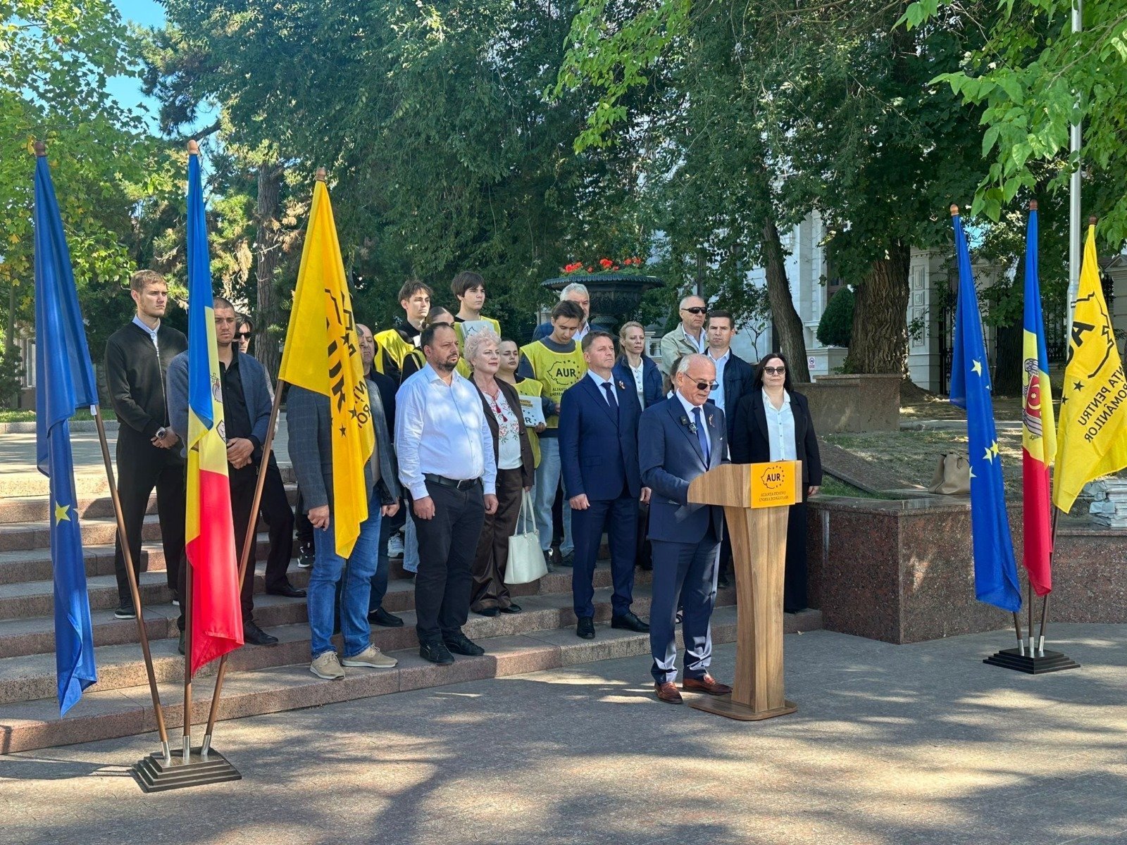 [ad_1] alegerile parlamentare din republica moldova sunt în plină desfăşurare, iar partidul alianţa pentru unirea românilor (aur) din republica moldova a anunţat că nu se retrage din cursa electorală