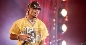 Cadavru descompus găsit în Tesla-ul lui D4vd