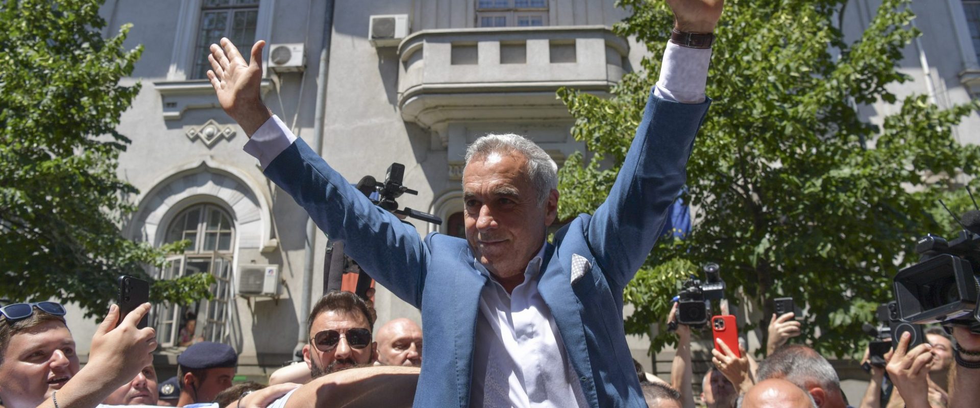 Călin Georgescu, după ce a anunțat că se retrage din viața politică: „Nu te predai. Nu există altă cale” / Mesaj pentru „trădători”