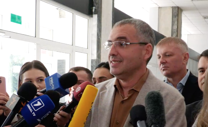 Liderul formațiunii politice „Partidul Nostru” a participat la procesul electoral și și-a exercitat dreptul de a vota, relatează un ziar de știri locale.