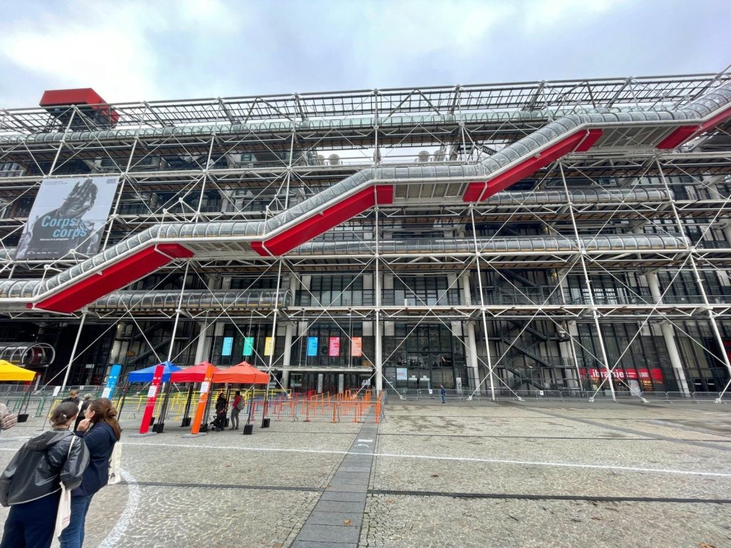 Centrul Pompidou din Paris, principalul muzeu de artă modernă la nivel internațional, va fi închis luni pentru renovări pe o durată de cinci ani