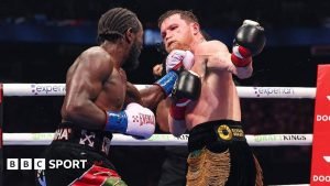 Crawford devine campion la trei categorii de greutate neatins