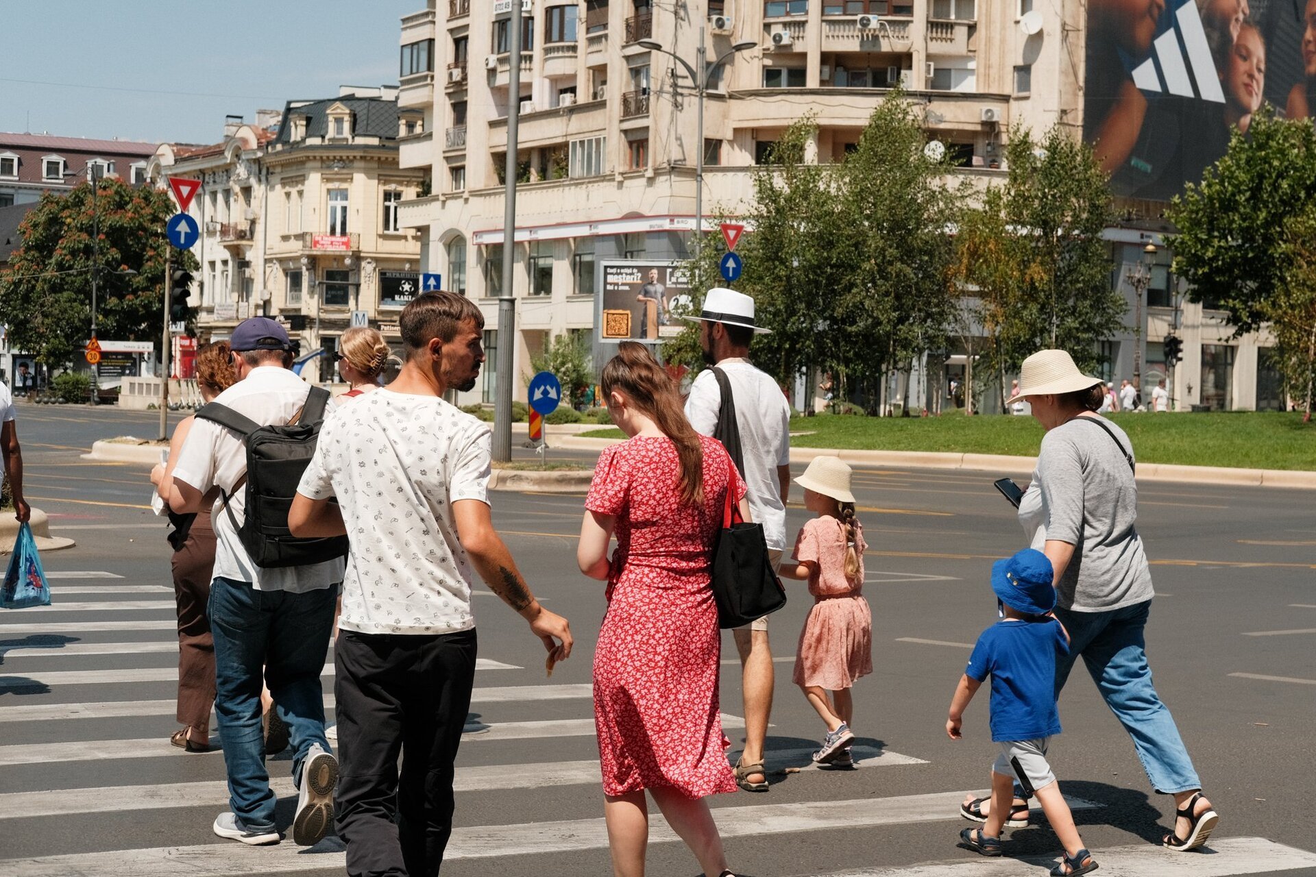 Coduri de caniculă pentru joi și vineri.