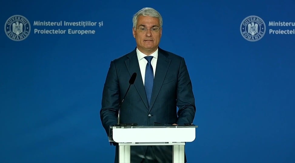 Dragoș Pîslaru își exprimă dorința ca angajații ministerului să adopte o ținută adecvată, evitând hainele de plajă sau de piață