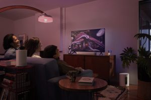 Sonos colaborează cu Philips Hue pentru control vocal al luminilor, rapid, sigur și offline
