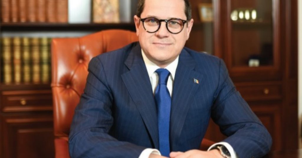 Eduard Hellvig, fost șef SRI: Ezitarea ministrului Apărării e muniția cea mai devastatoare pe care drona a detonat-o în societate