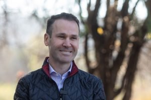 Vlad Gheorghe critică achiziția de tablete de către Primăria Sectorului 3, condusă de Robert Negoiță, la prețul ridicat de 12.000 de lei fiecare pentru Poliția Locală