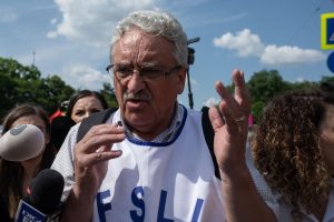 Lider sindical: Trebuie să menținem protestele până când vor fi eliminate măsurile de austeritate, altfel vor fi adoptate și alte măsuri restrictive împotriva profesorilorea noastră”