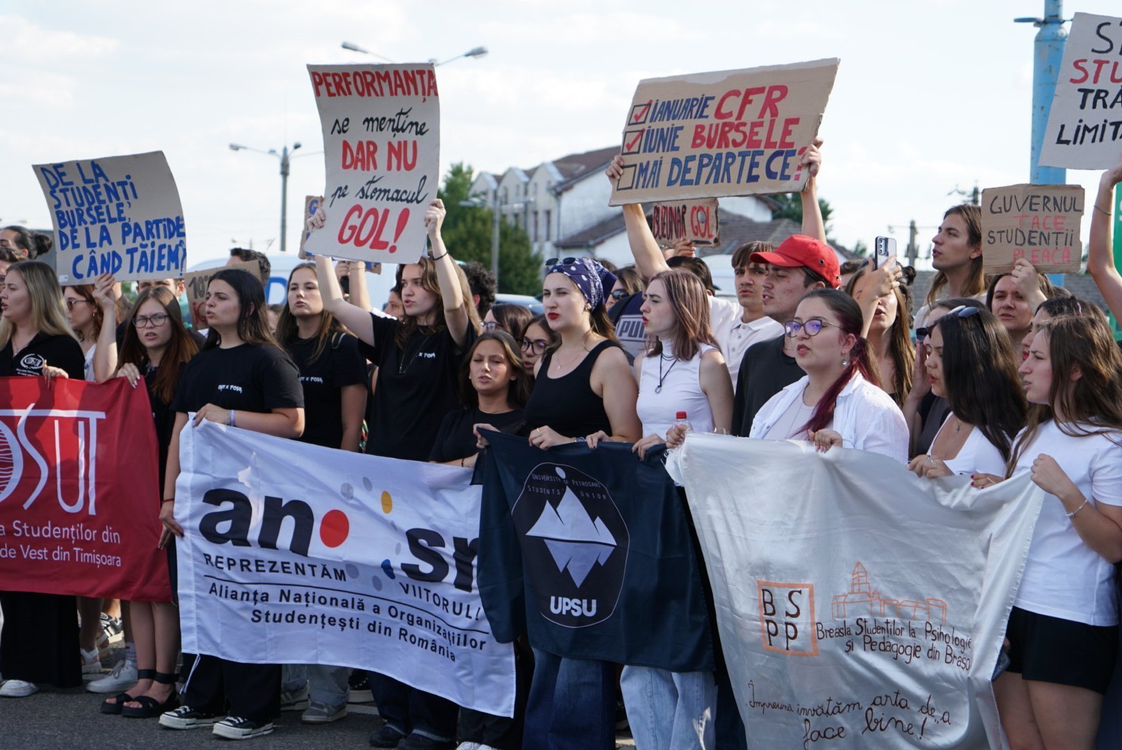 Organizațiile studențești din România solicită actualizarea cadrului legal pentru combaterea hărțuirii, inclusiv sexuale, și a abuzurilor de autoritate în universități / ANOSR: Promovăm principiul intoleranței totale față de aceste situații