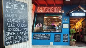 Video și fotografii: Experiența cu carne „exotică” într-un restaurant montan de pe granița Spaniei cu Franța – bizon, crocodil și cangur, alături de carne de vită locală