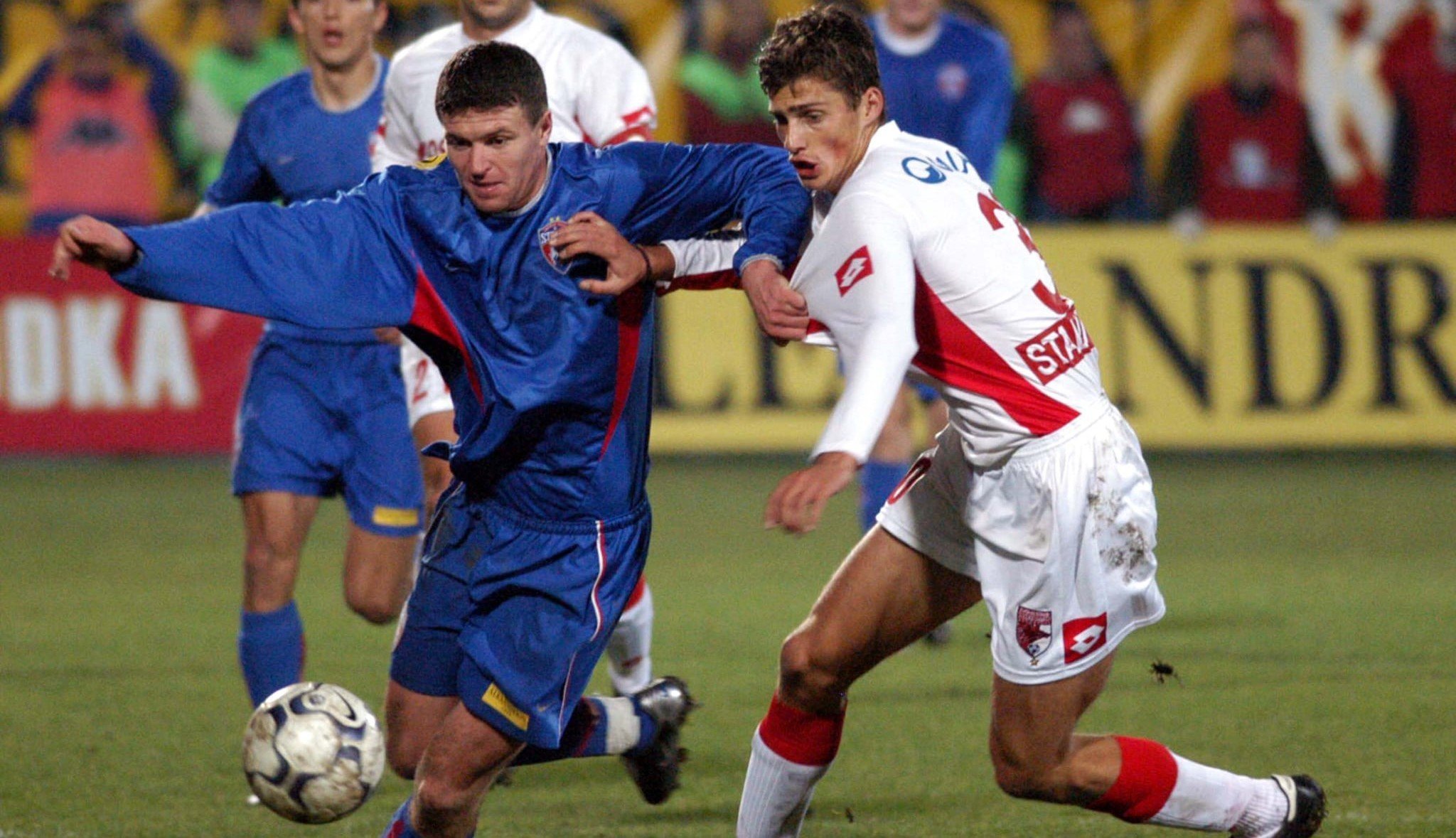 [ad_1] Gabriel Tamaș, fostul internațional român, a relatat despre cum, la vârsta de 15 ani, a ratat o probă de joc la Borussia Dortmund din cauza unei accidentări la spate