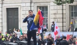 AUR depune plângere penală în urma amenințărilor pe rețelele sociale la adresa lui George Simion, declanșate după participarea sa la mitingul anti-imigrație de la Londra