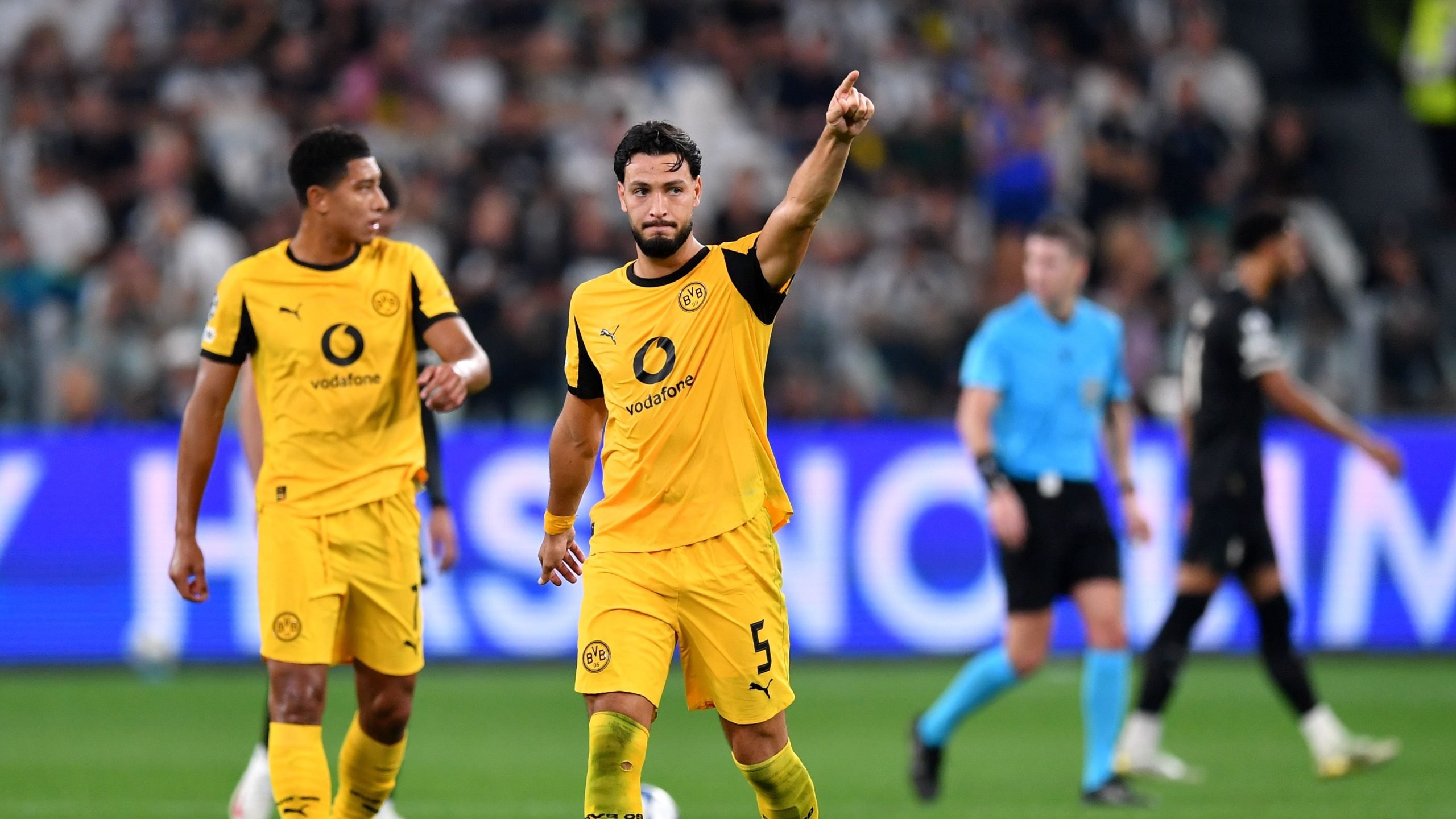 Borussia Dortmund – VfL Wolfsburg în direct la TV sau stream live?