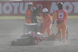 Titlul postarii poate fi reformulat astfel: “Sezonul MotoGP din 2025 aduce a patra ranire grava pentru pilotul Martin” sau “Martin sufera a patra accidentare majora in cadrul cursei de Motociclism pe Circuit din acest an”.