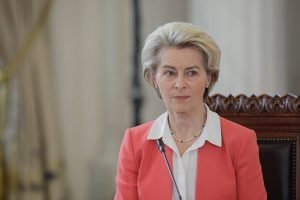 Două inițiative de suspendare a Înaltului Reprezentant al UE / Dezbateri programate luni, votul se va desfășura joi în Parlamentul European