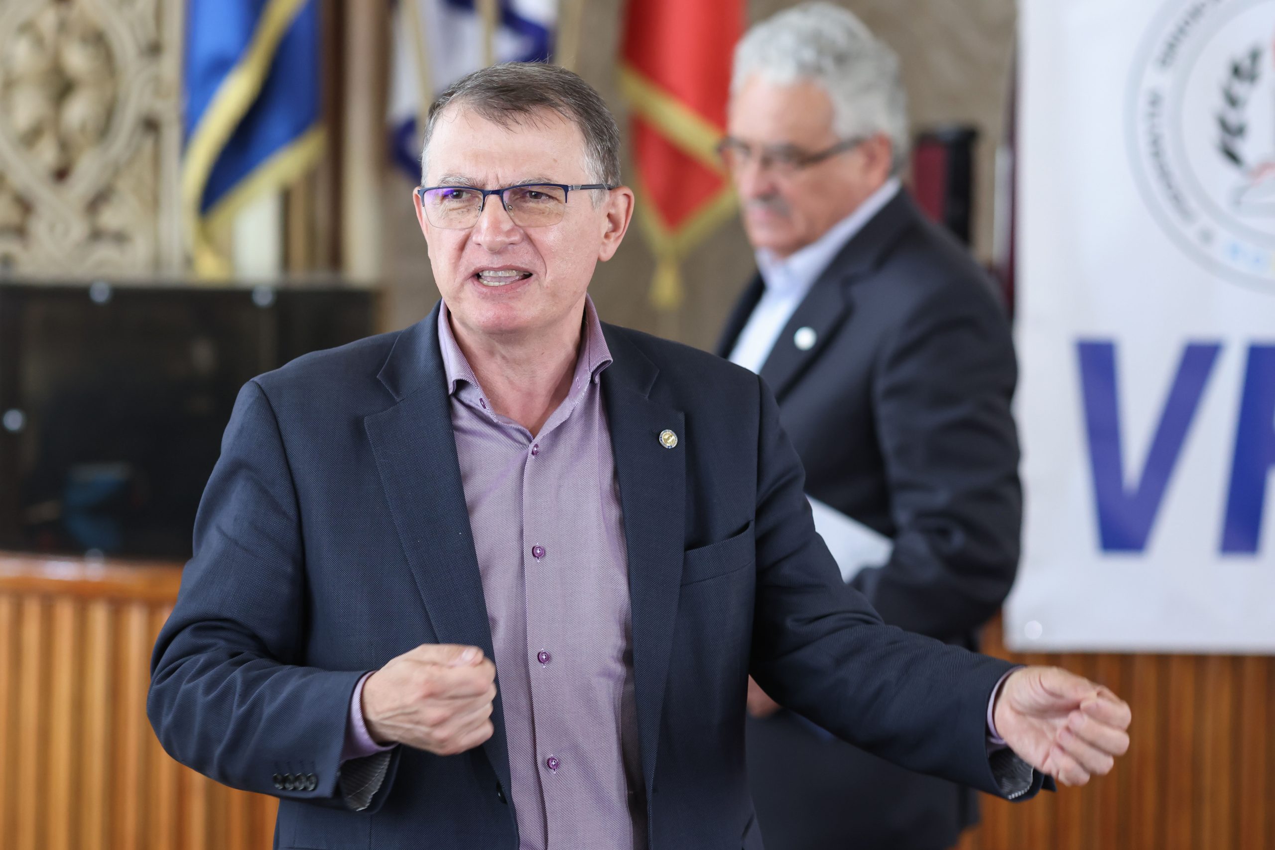 [ad_1] Președintele Federației Sindicatelor din Educație „Spiru Haret”, Marius Nistor, a declarat recent că acțiunile de protest vor continua în sistemul de învățământ atâta vreme cât rămân în vigoare măsurile actuale și atâta vreme cât ministru al Educației este Daniel David