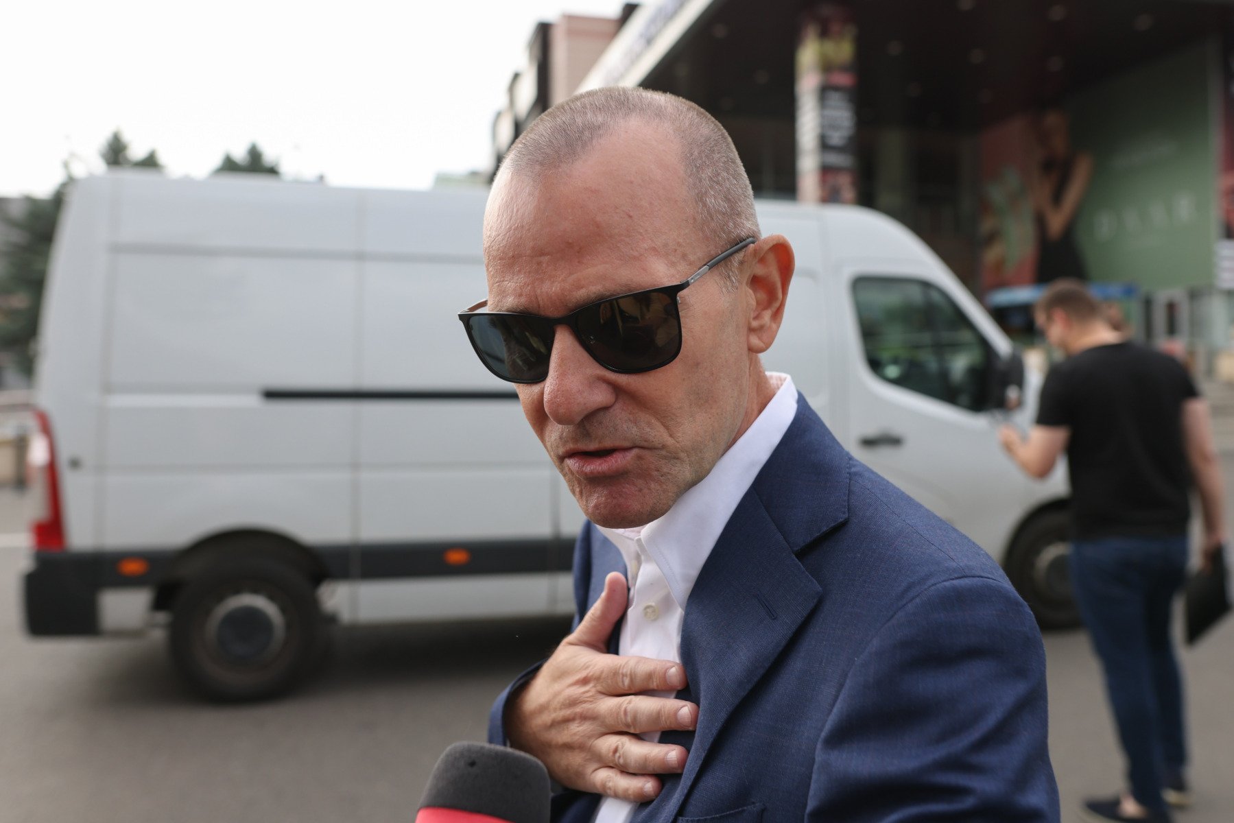 Fostul lider al SRI, Florian Coldea, îl evocă pe Dumitru Dumbravă, fost director al Direcției Juridice, ca pe un expert desăvârșit și un apărător dedicat al legii și al țării.