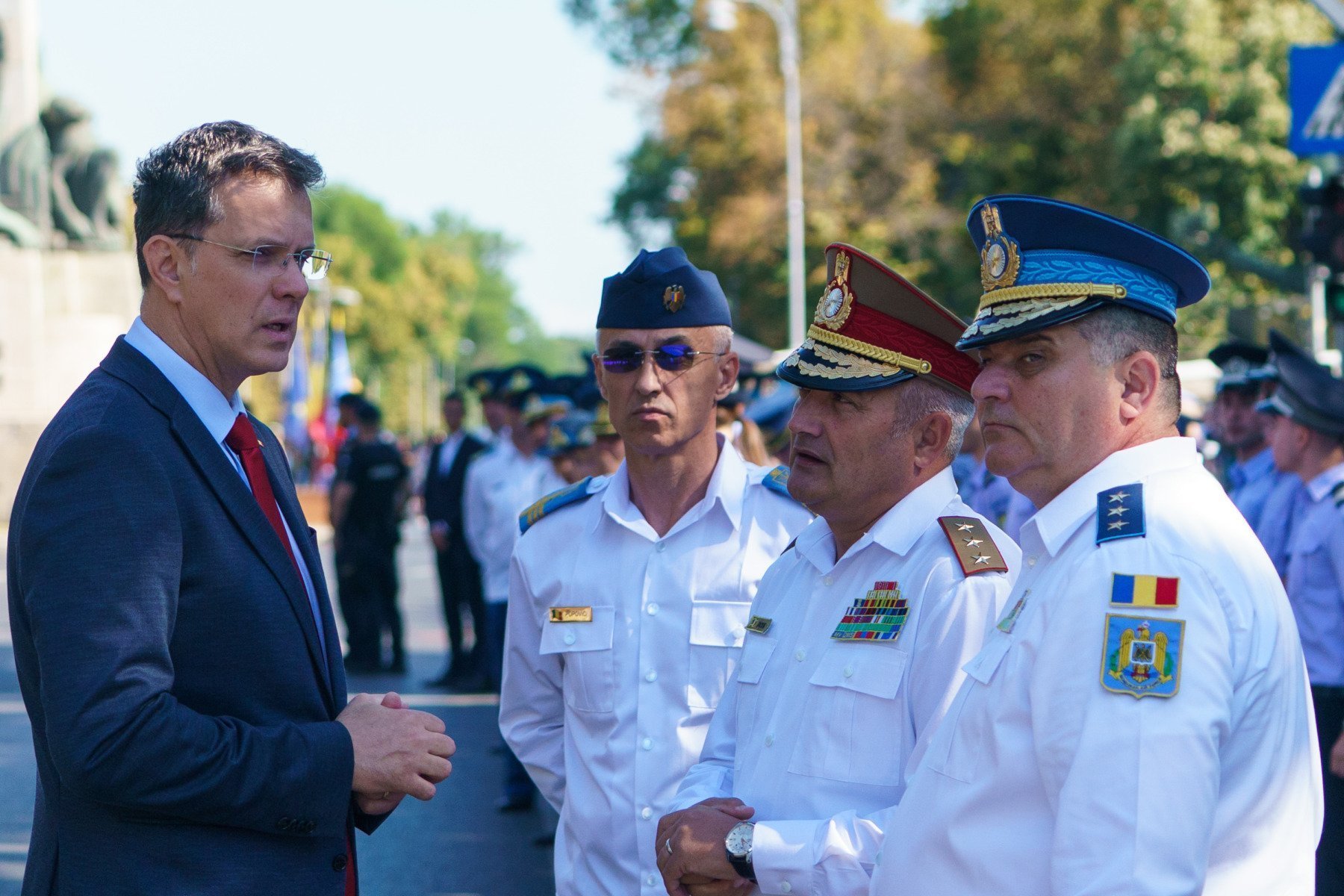 Ministrul Apărării Ionuț Moșteanu despre drona rusă: Avioanele F-16 au identificat ținta atât vizual, cât și cu radarul, piloții având autorizație să intervină, dar au ales să nu tragă, analizând riscurile colaterale