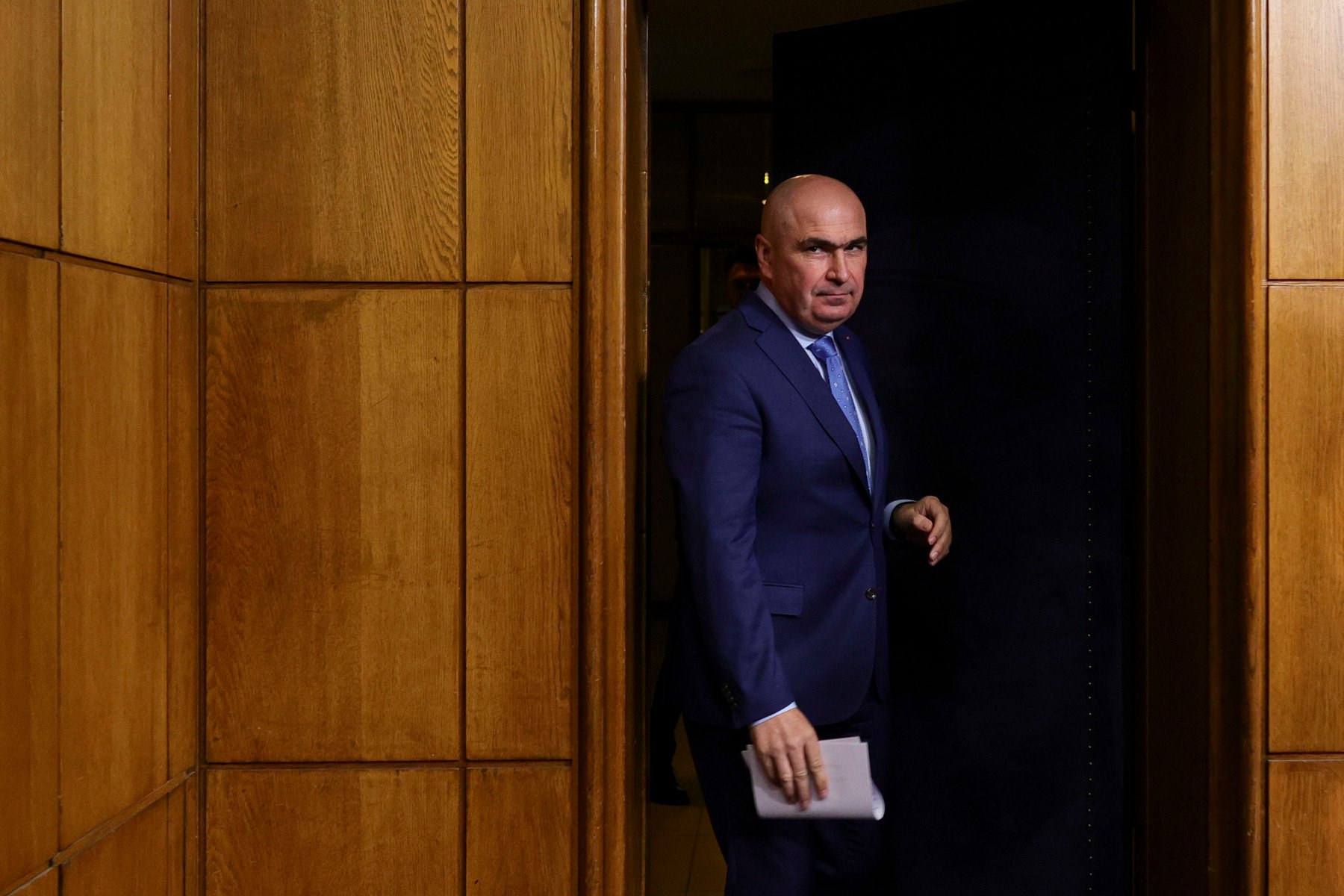 [ad_1] Prezent în emisiunea de marți seara la postul de televiziune Antena 3, premierul Ilie Bolojan a fost întrebat dacă este adevărat că deficitul real al bugetului se cifrează între 10% și 11% din PIB