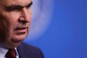 Prim-ministrul Ilie Bolojan susține o conferință de presă după decizia Curții Constituționale referitoare la reforma pensiilor magistraților și alte modificări contestate de AUR și Curtea Supremă