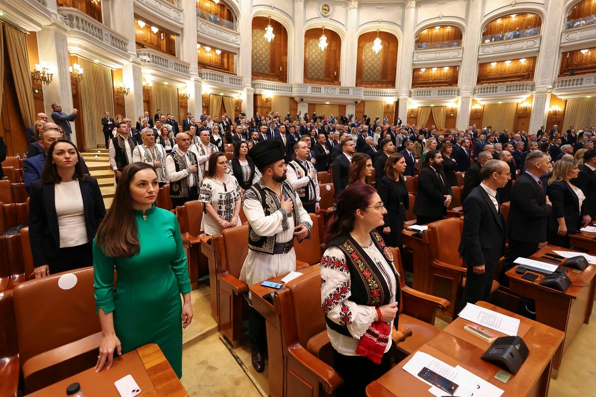 Deputații analizează luni moțiunea depusă de AUR împotriva ministrului Mediului, acuzând afectarea securității energetice a României prin politici de mediu care blochează funcționarea hidrocentralelor începute înainte de 1989